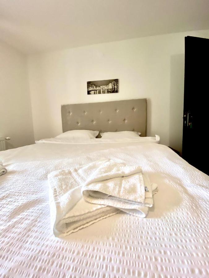 Hotel Navigator Cluj Extérieur photo