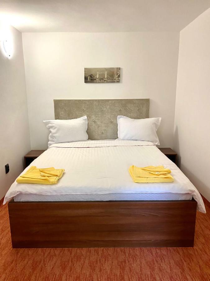 Hotel Navigator Cluj Extérieur photo